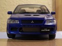 1:18 Auto Art Mitsubishi Lancer Evo VII 2001 Octane Blue Pearl. Subida por Morpheus1979